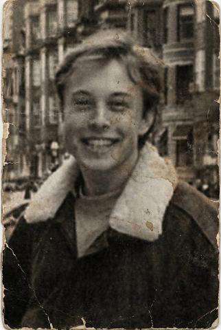 Professional DSLR Quality Photo Restoration
